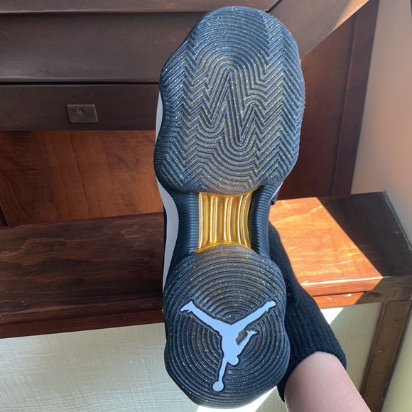 Jordan AJNT23 Black Metallic Gold with Suitcase. Size 12 NWT - Picture 10 of 10